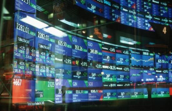 6月中国外汇市场总计成交2555万亿元人民币